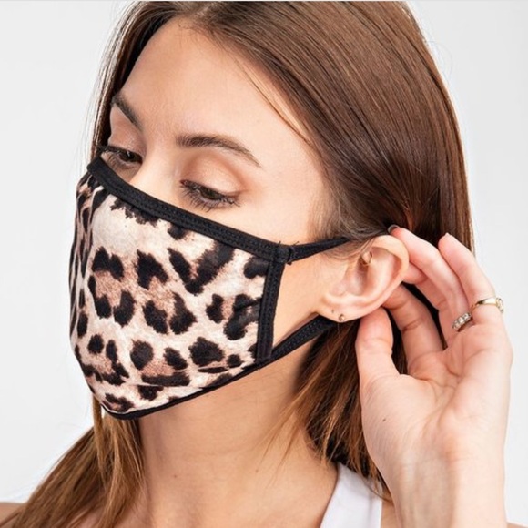 Leopard and Black Reversible Face Mask - Picture 4 of 6